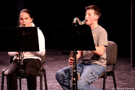 A me slišiš Pet čevljev merim, palcev pet (31)